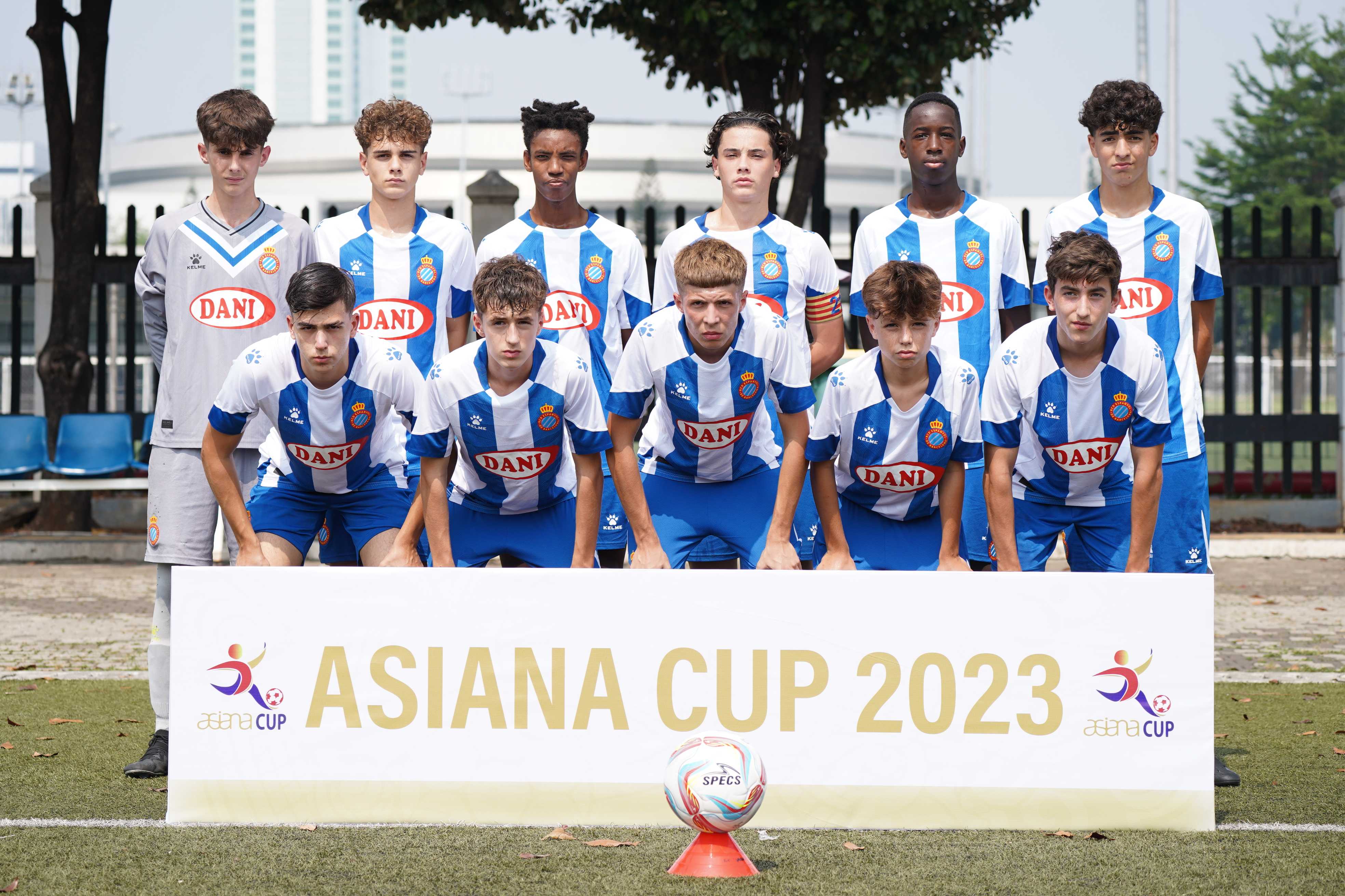 RCD学院和学校负责人进行培训会议