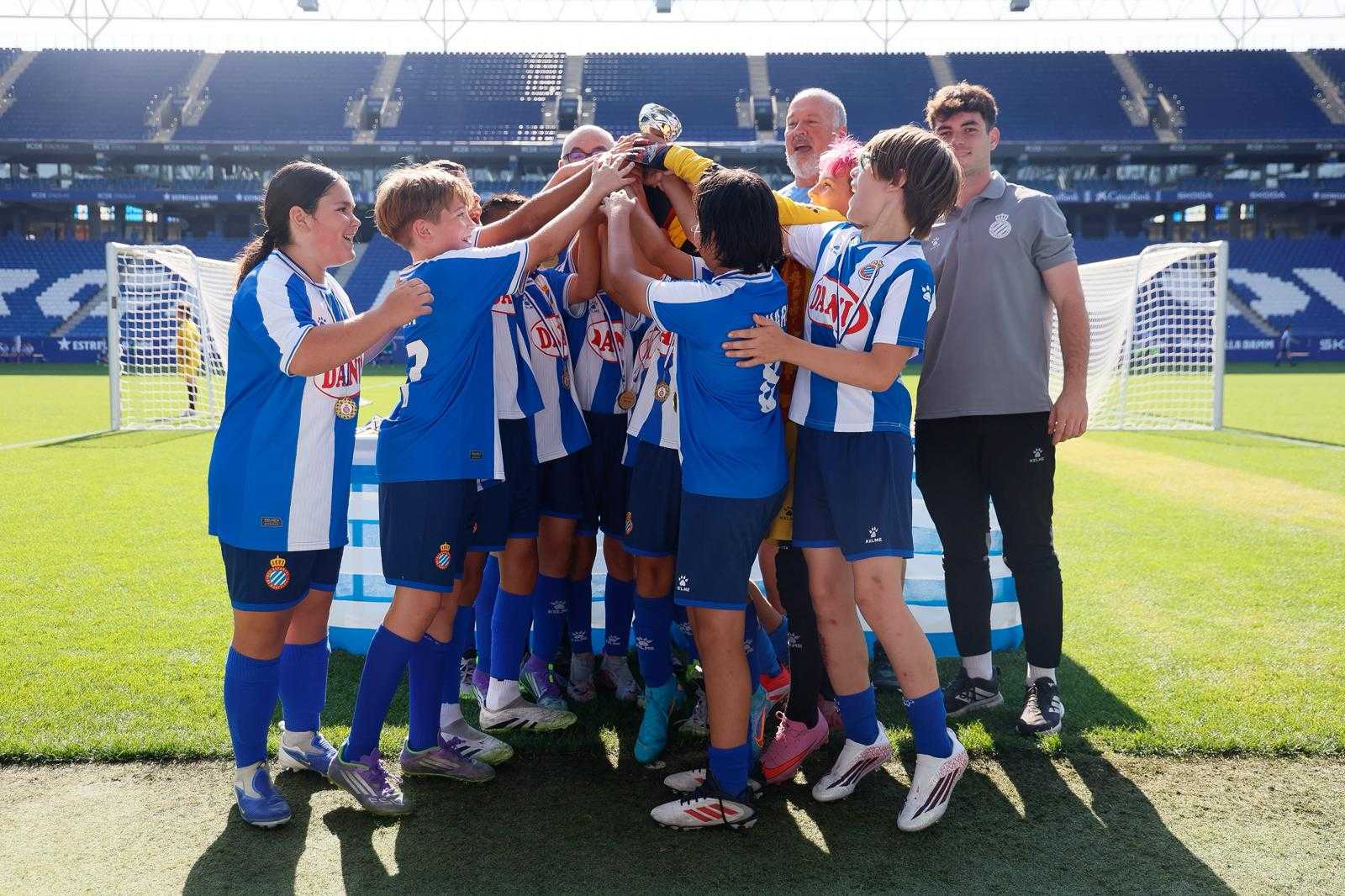La RCDE Escola clausura la temporada en el RCDE Stadium