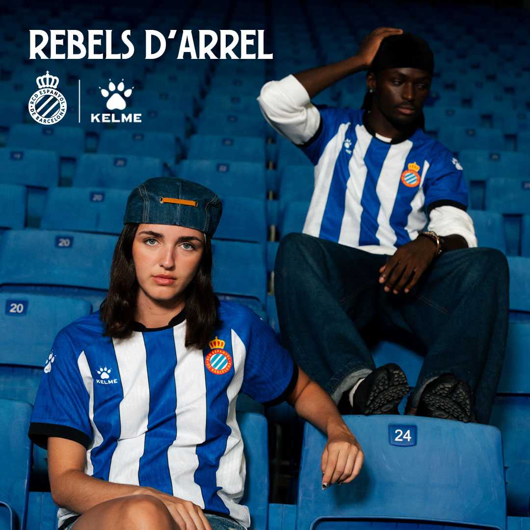 El RCD Espanyol presenta su primera equipación