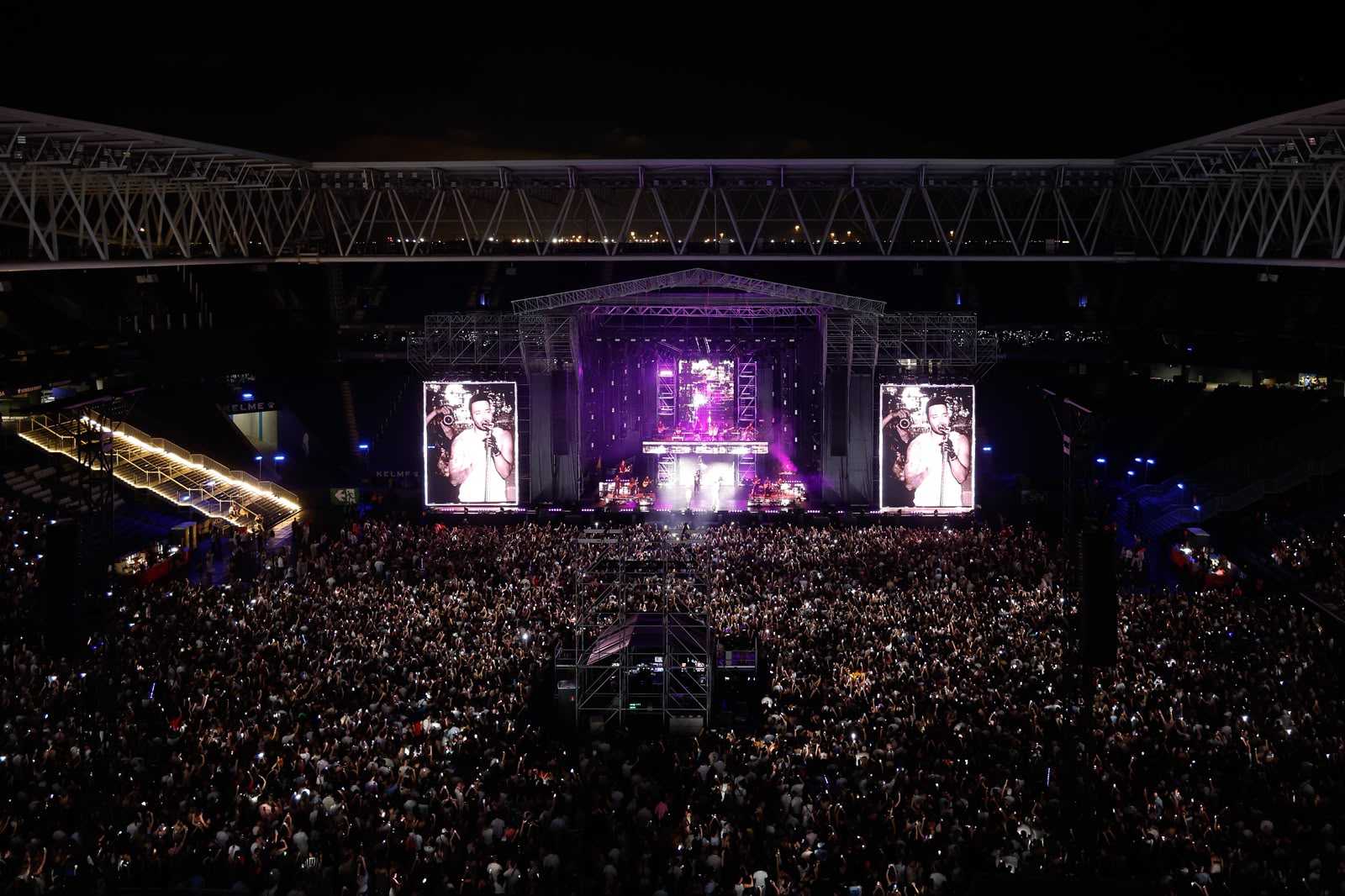 Romeo Santos y Prince Royce protagonizan una gran noche en el RCDE Stadium