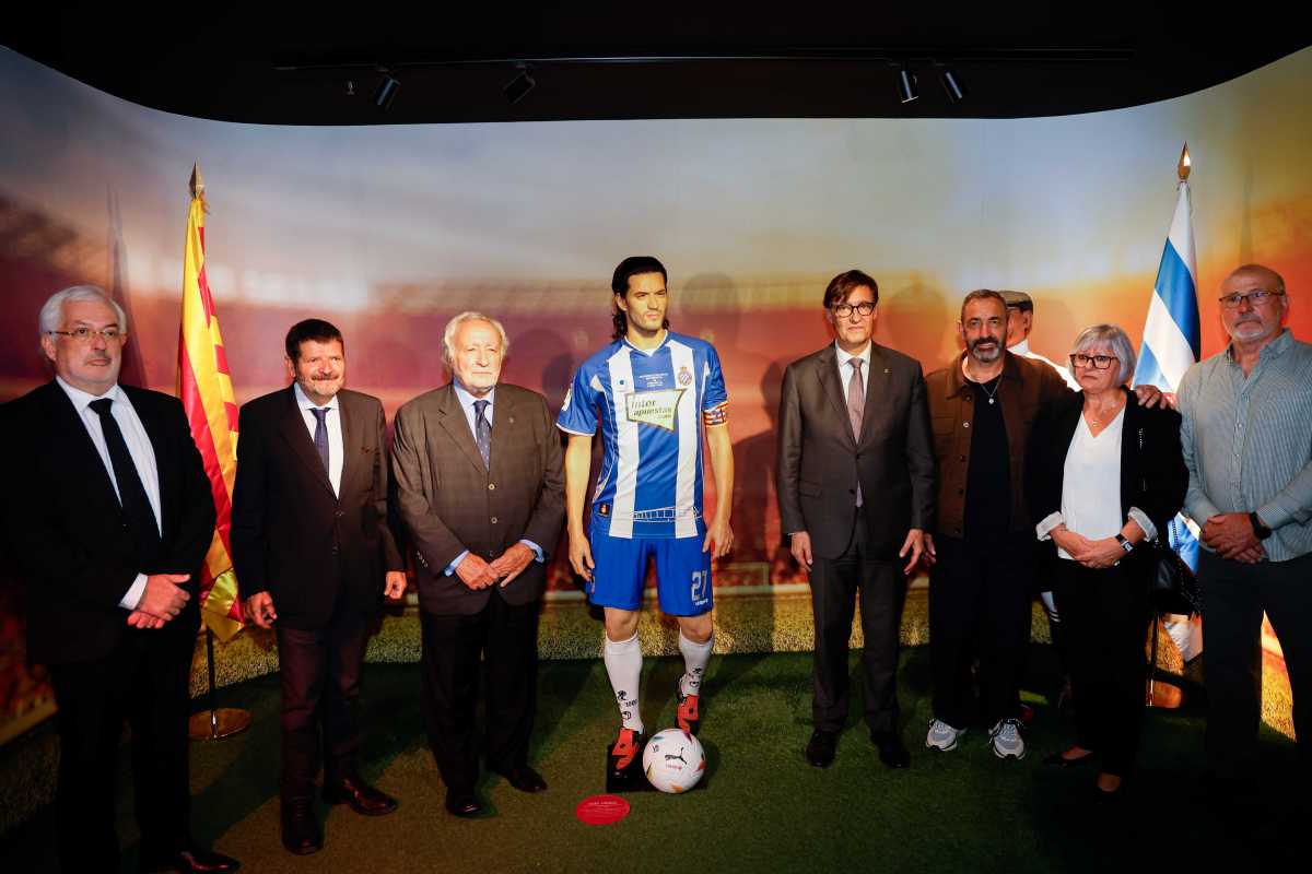 Dani Jarque waxwork presented at Barcelona museum