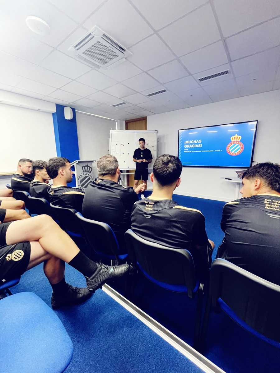 La21 impulsa la formación continua de sus técnicos en la CE Dani Jarque